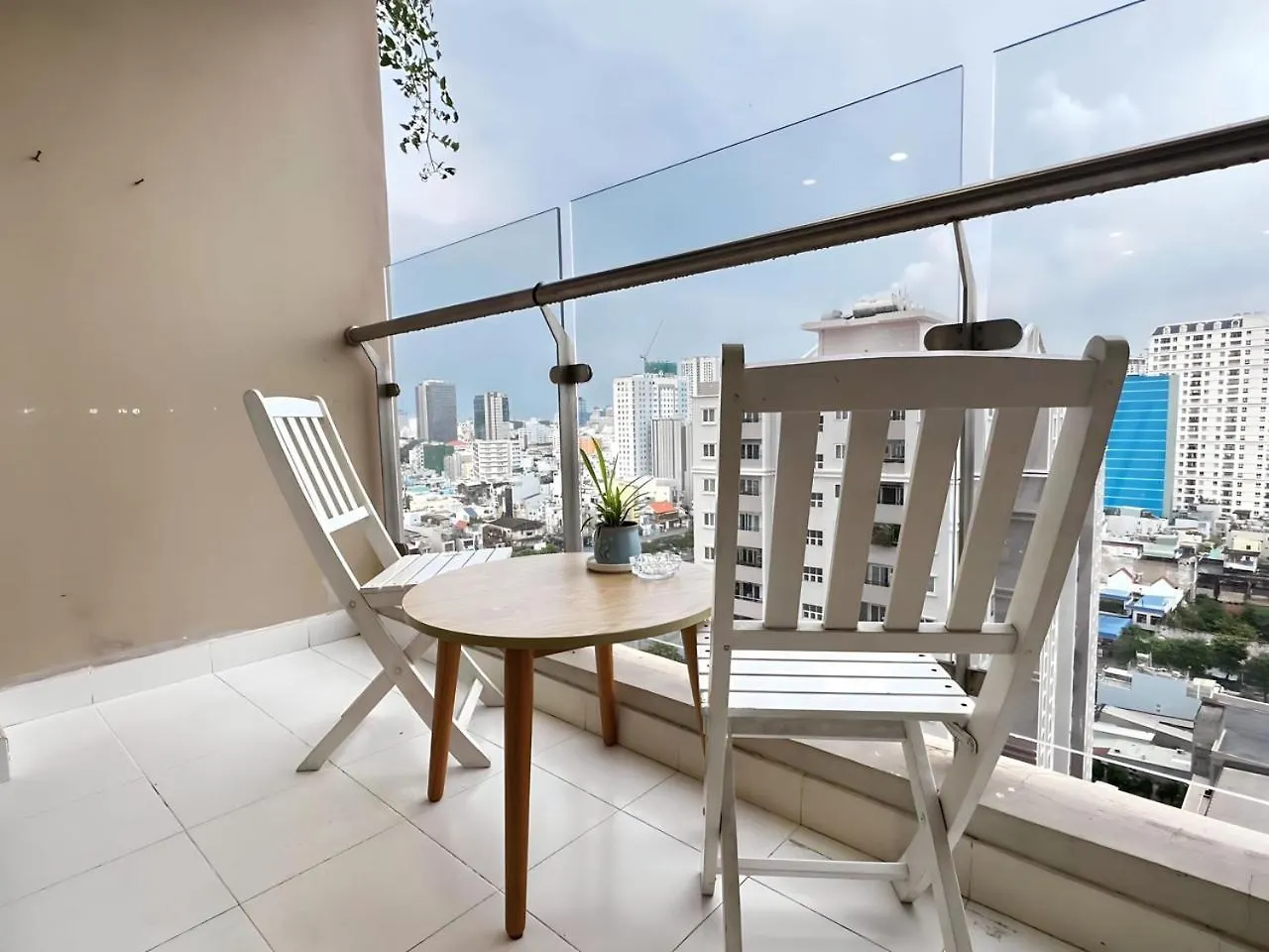 Yourhomes Ho Chi Minh City 0*,  Vietnam